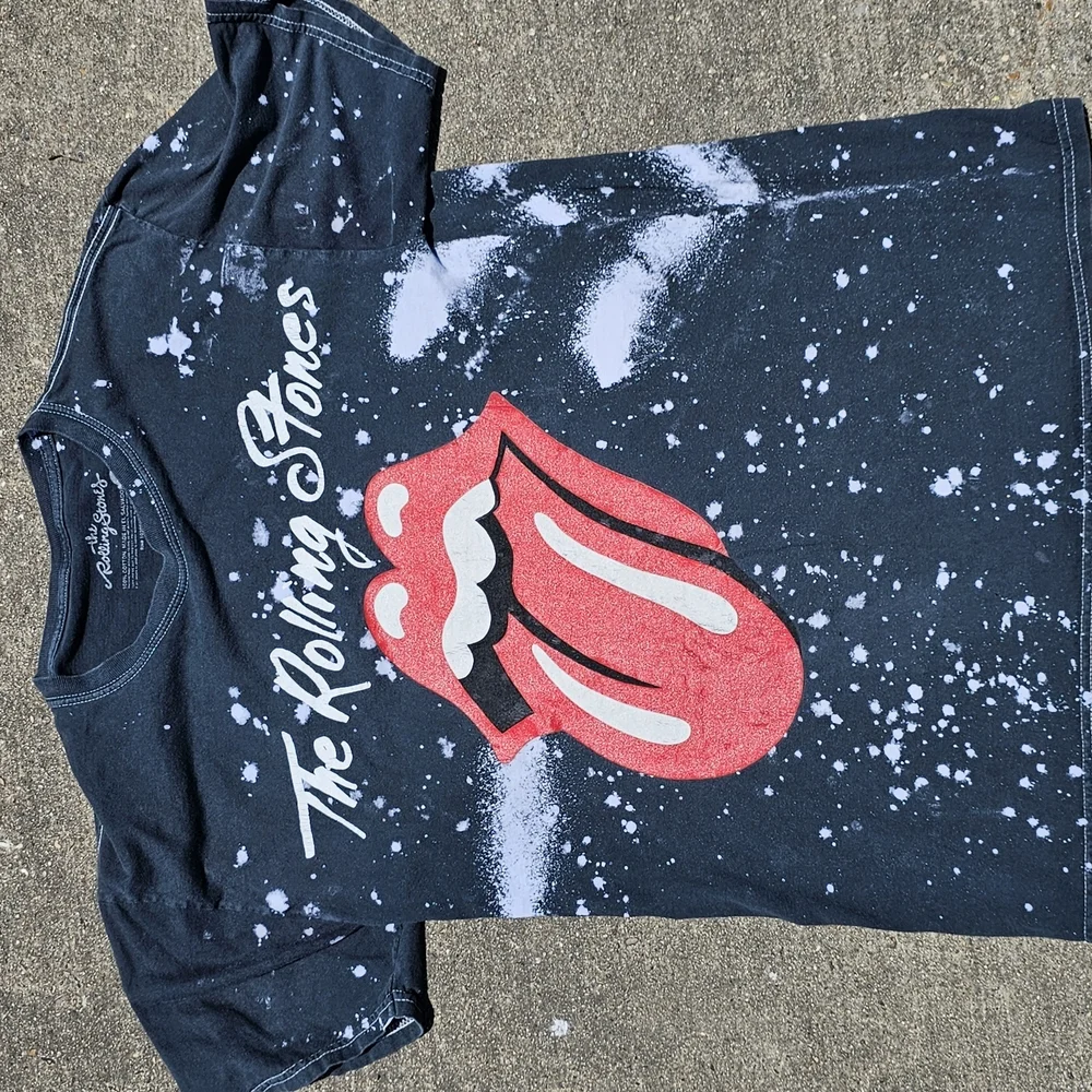The Rolling Stones Blue and Red Short Sleeve Tee - Picture 2 of 3